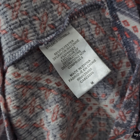 Top - Picture 2 of 2